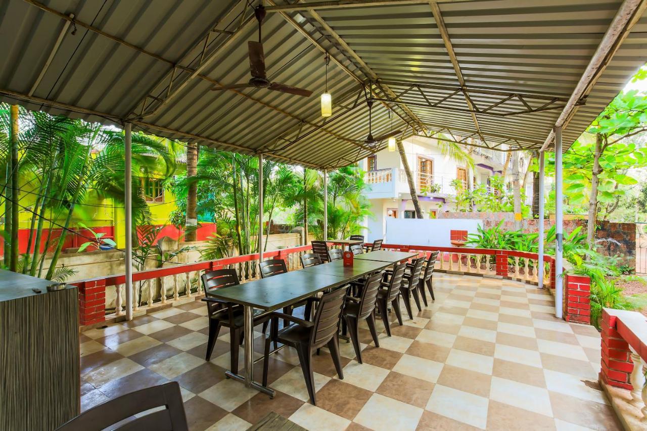Oyo 13311 The White Feather Hotel Mandrem Dış mekan fotoğraf